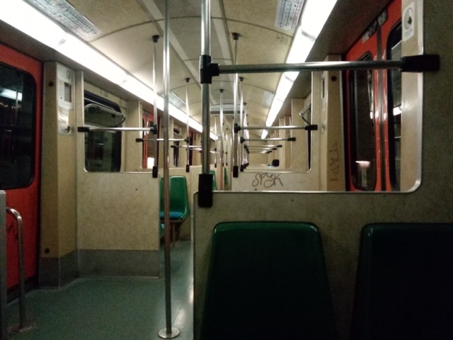 Línea Pireos – Kifissia a las 6:00 am. Foto: Beñat Beristain. 